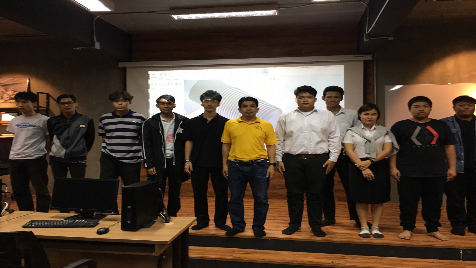 ภาพกิจกรรมอบรมโครงการคอมพิวเตอร์เพื่อการออกแบบสำหรับวิศวกร 4.0