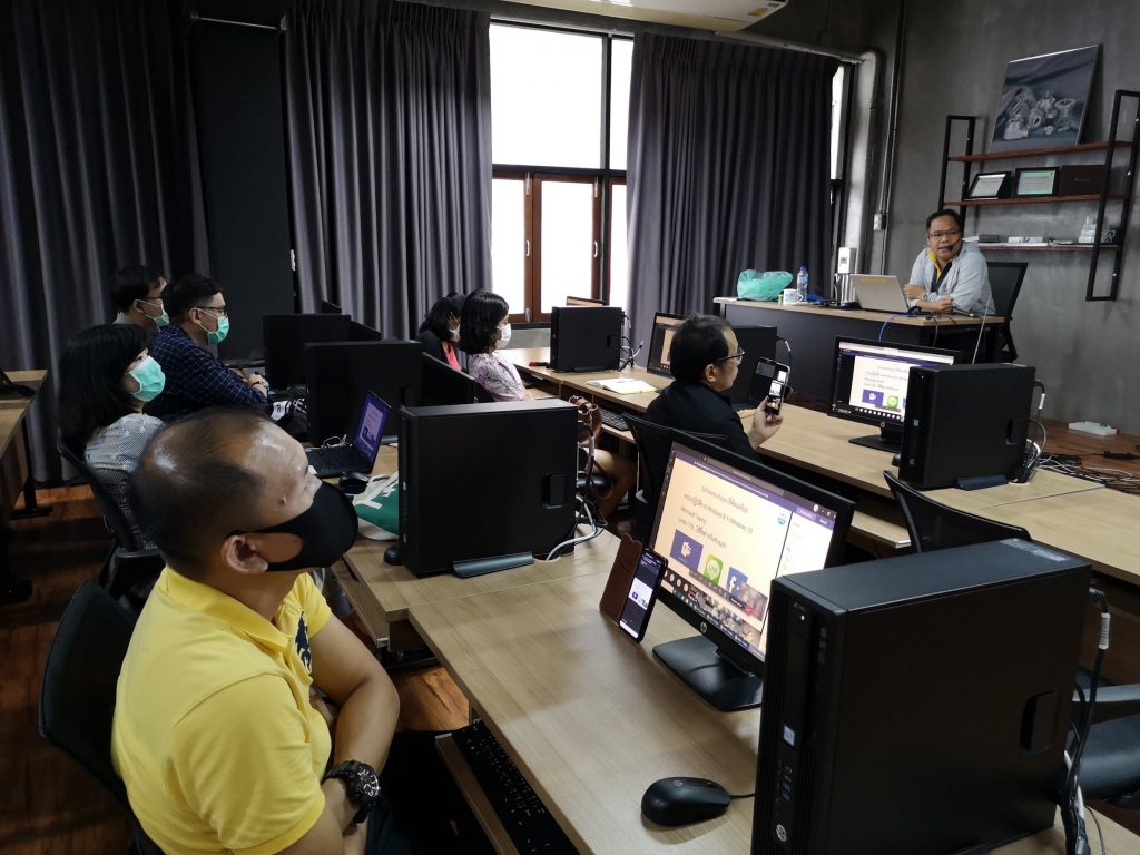 ภาพกิจกรรมอบรมการสอนออนไลน์ด้วย Microsoft Teams