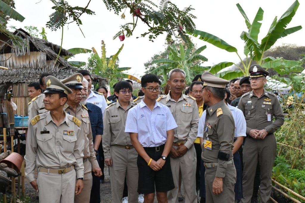 สถาบันเทคโนโลยีปทุมวันร่วมต้อนรับองคมนตรี ณ โรงเรียนศรีสวัสดิ์พิทยาคม กาญจนบุรี