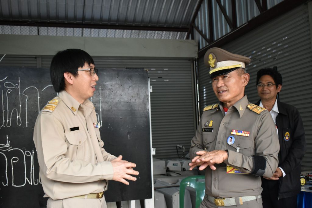 สถาบันเทคโนโลยีปทุมวันร่วมต้อนรับองคมนตรี ณ โรงเรียนศรีสวัสดิ์พิทยาคม กาญจนบุรี