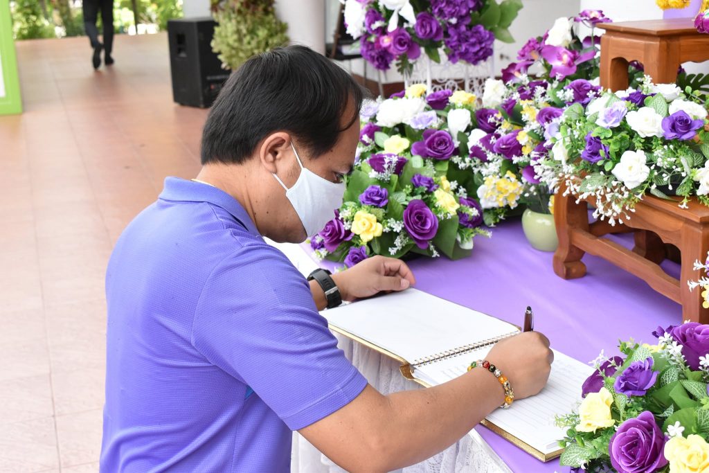 สถาบันเทคโนโลยีปทุมวัน จัดพิธีลงนามถวายพระพร สมเด็จพระนางเจ้าฯ พระบรมราชินี