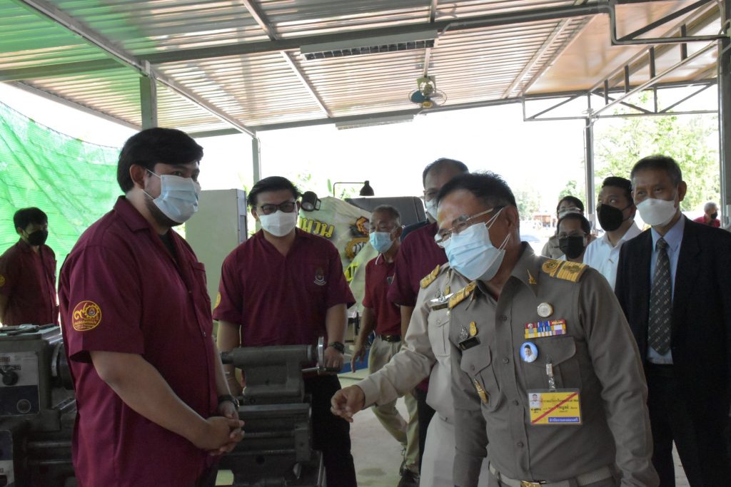 องคมนตรีเปิดอาคารปฏิบัติการฐานสมรรถนะวิชาชีพ ศูนย์การเรียนกาญจบุรี สถาบันเทคโนโลยีปทุมวัน