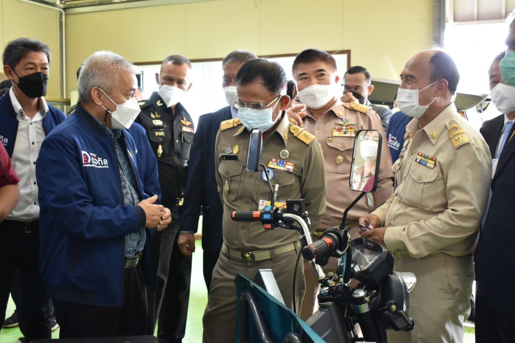 องคมนตรีเปิดอาคารปฏิบัติการฐานสมรรถนะวิชาชีพ ศูนย์การเรียนกาญจบุรี สถาบันเทคโนโลยีปทุมวัน