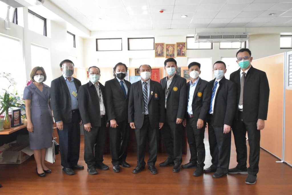 ผู้บริหารคณะครุศาสตร์อุตสาหกรรม มจพ. และบริษัทต่างๆ เข้าแสดงความยินดีกับอธิการบดี ในโอกาสรับพระบรมราชโองการโปรดเกล้าฯ ดำรงตำแหน่งอธิการบดี