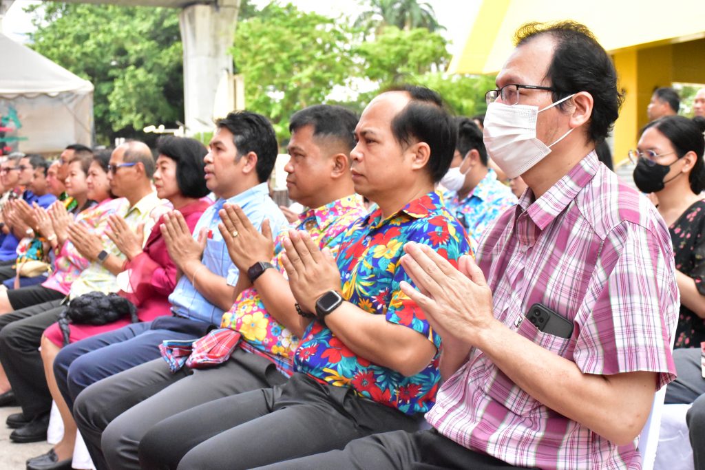 สทป. สืบสานวัฒนธรรมไทย จัดกิจกรรมมุทิตาจิตและรดน้ำขอพรอดีตอาจารย์อาวุโสและผู้สูงอายุ 2567