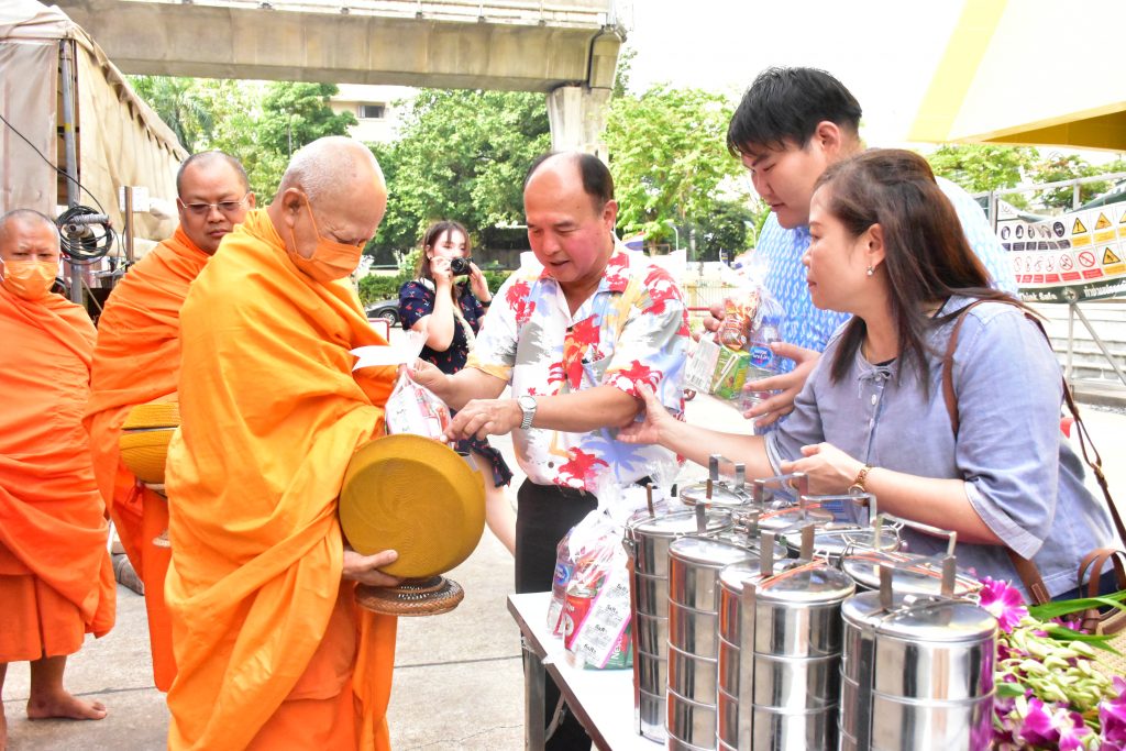 สทป. สืบสานวัฒนธรรมไทย จัดกิจกรรมมุทิตาจิตและรดน้ำขอพรอดีตอาจารย์อาวุโสและผู้สูงอายุ 2567