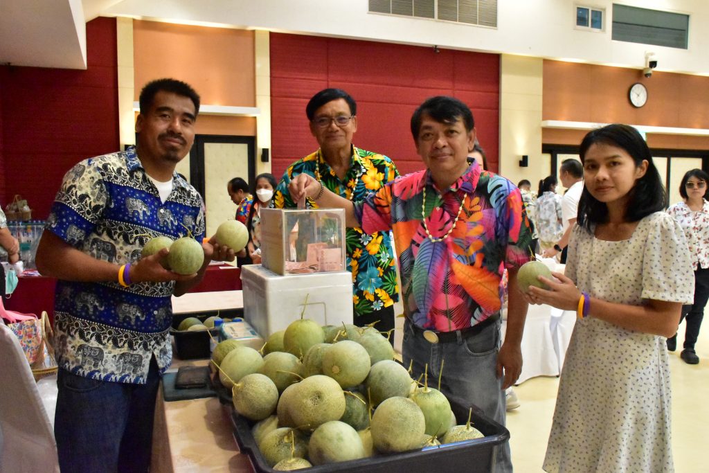 สทป. สืบสานวัฒนธรรมไทย จัดกิจกรรมมุทิตาจิตและรดน้ำขอพรอดีตอาจารย์อาวุโสและผู้สูงอายุ 2567