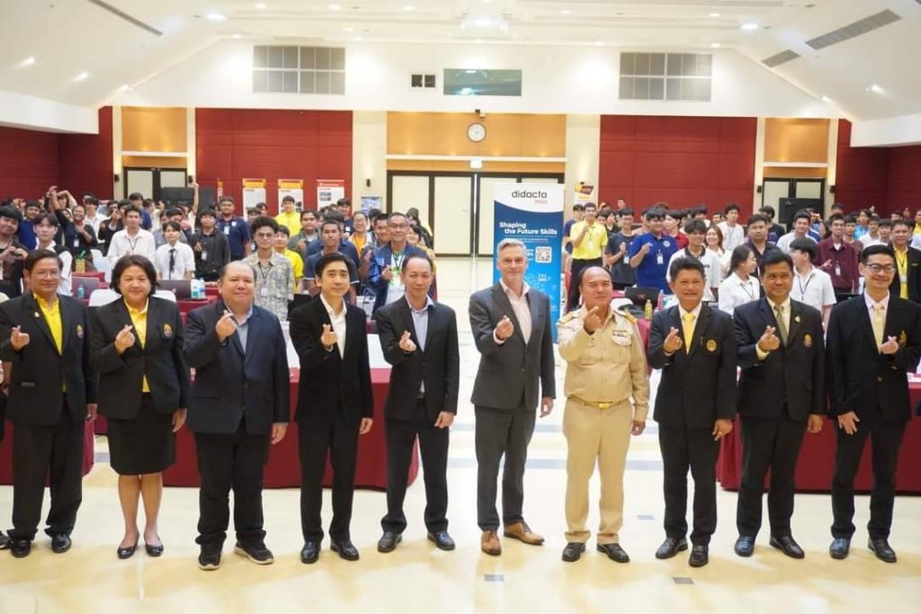 พิธีเปิดการฝึกอบรม การแข่งขันการควบคุมหุ่นยนต์และระบบอัตโนมัติด้วยเทคโนโลยีอุตสาหกรรม 4.0 ครั้งที่ 3