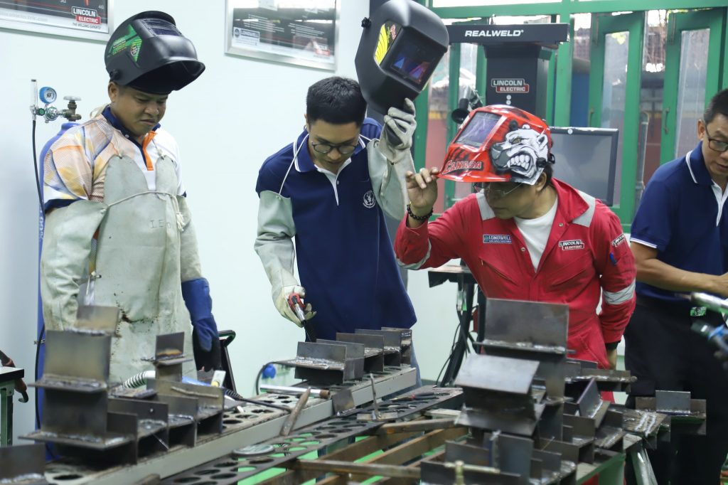 ปทุมวันต้อนรับรองอธิบดีกรมพินิจฯเข้าเยี่ยมชมการอบรมฝึกทักษะวิชาชีพช่างให้เด็กและเยาวชนฯ