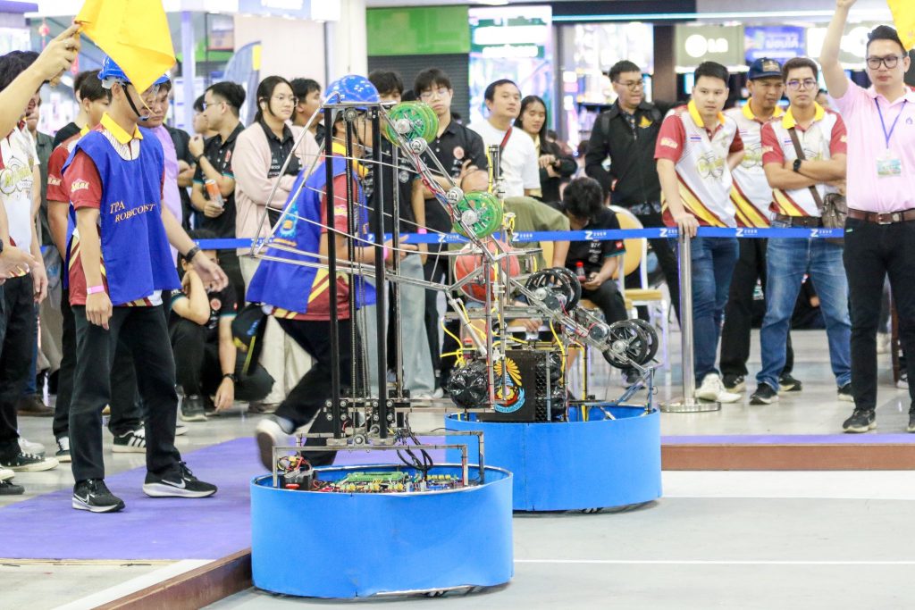 GOLD GEAR และ Mechatronics 1 ทะยานสู่รอบชิงชนะเลิศ ในการแข่งขันหุ่นต์ ส.ส.ท.68