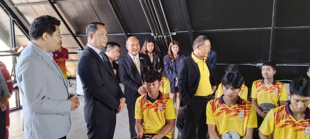 องคมนตรี ตรวจเยี่ยมและติดตามผลการจัดการศึกษาวิชาชีพ ศูนย์การเรียนฯ