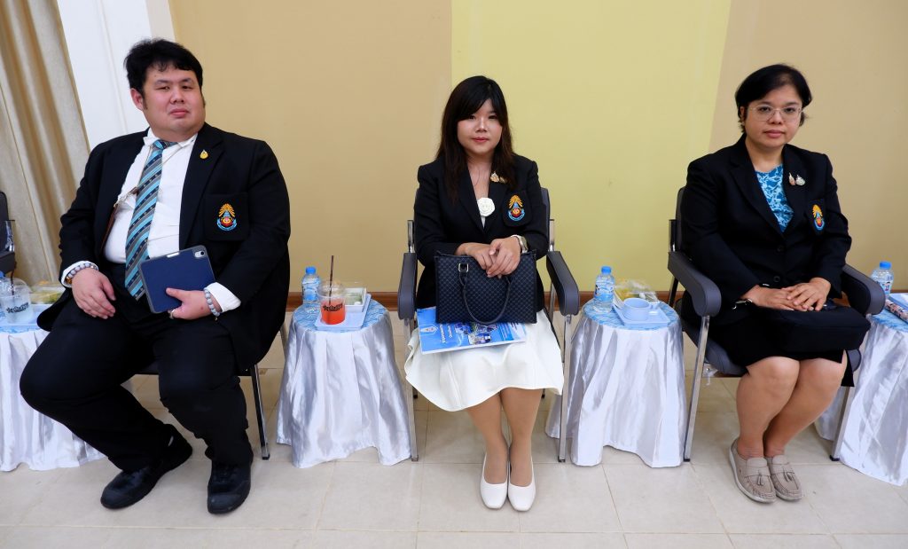วท.ร่วมคณะองคมนตรี ตรวจเยี่ยมโรงเรียนในพื้นที่อุบลฯและอำนาจเจริญ