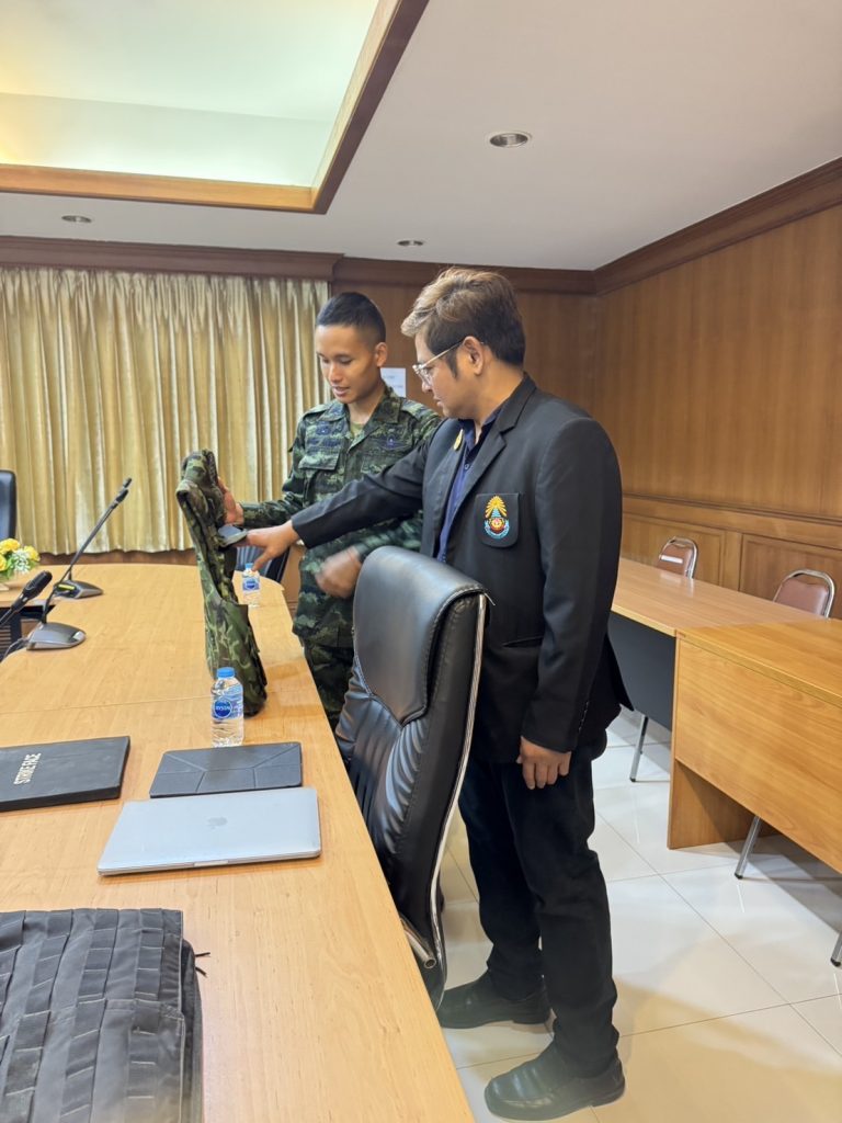 สถาบันเทคโนโลยีปทุมวัน เร่งพัฒนาเสื้อเกราะกันกระสุน เพื่อกำลังพลแนวหน้า