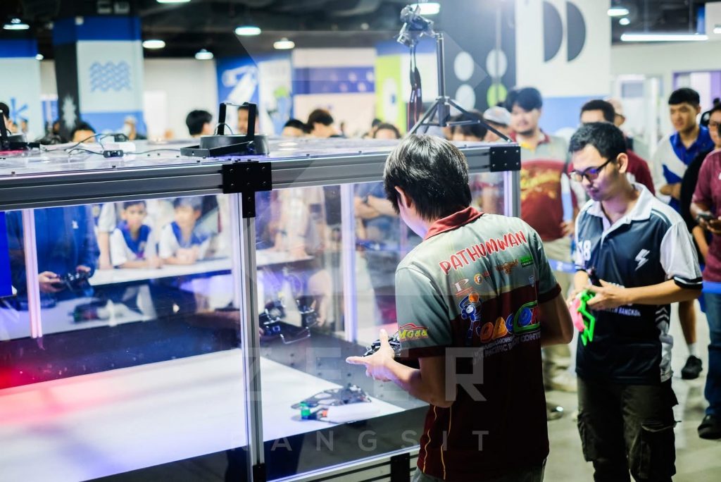 ทีมปทุมวันเข้ารอบ 8 ทีมสุดท้ายการแข่งขันหุ่นยนต์Zeer Battle Robot Championship 2025