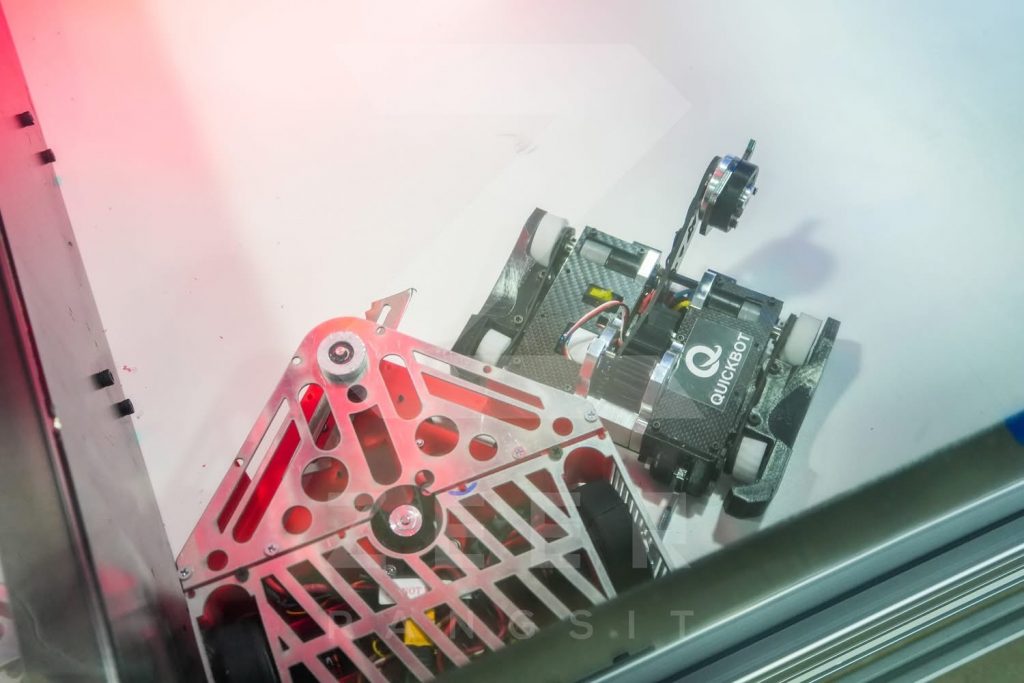 ทีมปทุมวันเข้ารอบ 8 ทีมสุดท้ายการแข่งขันหุ่นยนต์Zeer Battle Robot Championship 2025