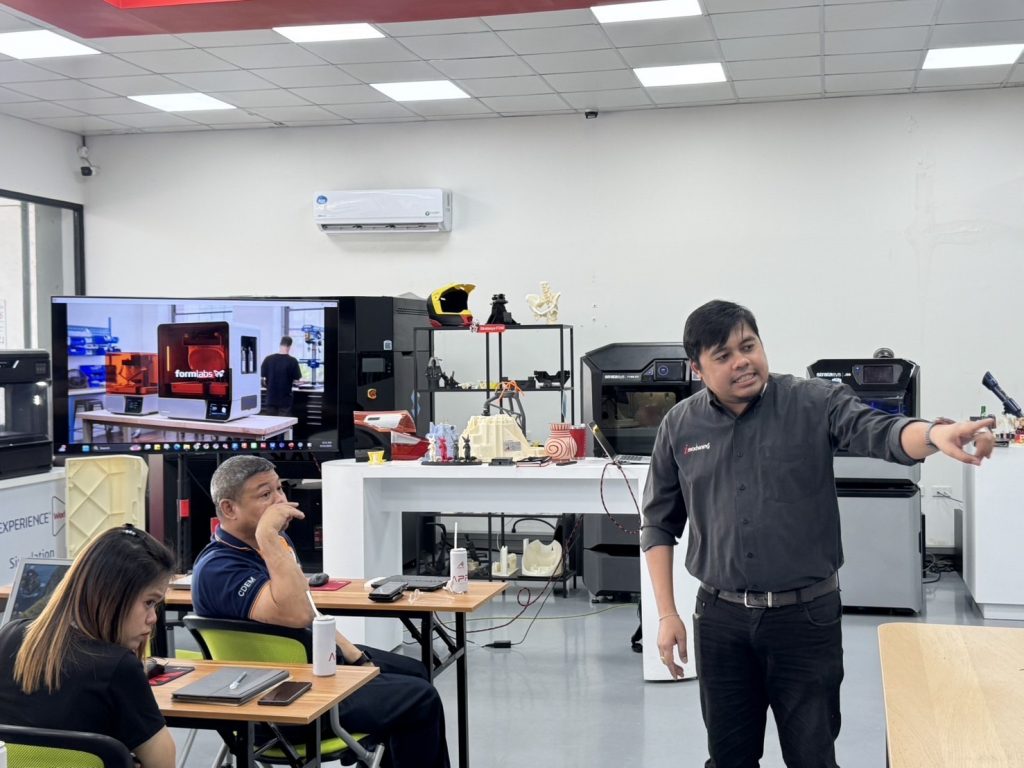 สำนักวิจัยและบริการวิชาการ สถาบันเทคโนโลยีปทุมวัน จัดอบรมเชิงปฏิบัติการการสร้างชิ้นงานต้นแบบด้วย 3D Printing