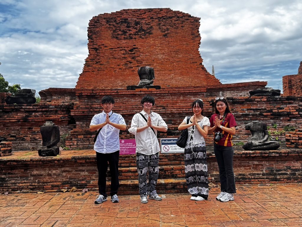 ปทุมวันนำนักศึกษาแลกเปลี่ยนจากประเทศญี่ปุ่น ศึกษาประวัติศาสตร์ไทย ในพระนครศรีอยุธยา