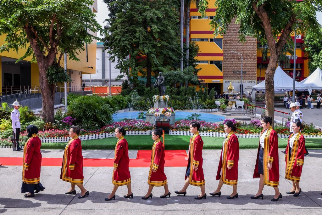 พิธีพระราชทานปริญญาบัตรแก่ผู้สำเร็จการศึกษาจากสถาบันเทคโนโลยีปทุมวัน ประจำปีการศึกษา 2565 - 2567