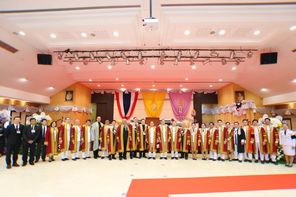 พิธีพระราชทานปริญญาบัตรแก่ผู้สำเร็จการศึกษาจากสถาบันเทคโนโลยีปทุมวัน ประจำปีการศึกษา 2565 - 2567