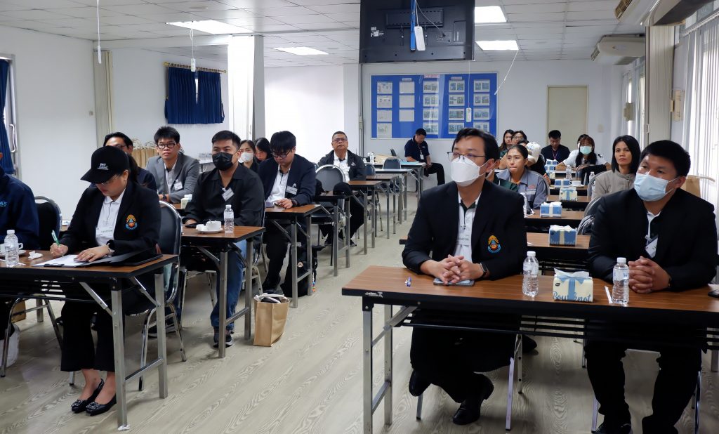 วท.สทป. นำผู้เข้าอบรมหลักสูตร “การจัดการคาร์บอนเครดิตในสถานประกอบการ” ศึกษาดูงาน ณ บริษัท สยามซีเนเตอร์ จำกัด