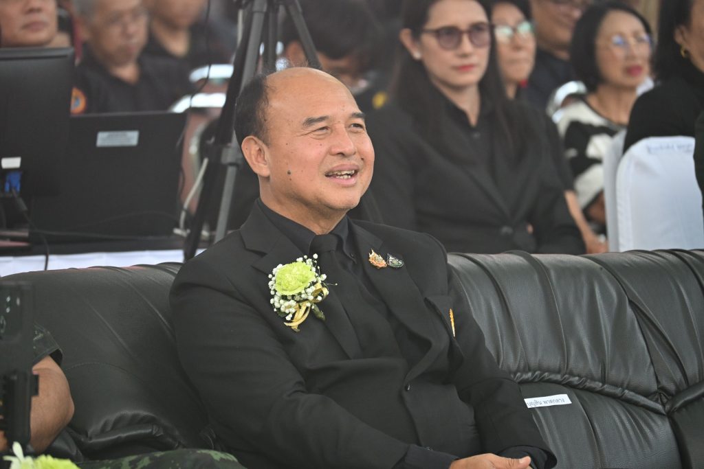 พลโท บุญสิน พาดกลาง บรรยายพิเศษและเสวนา หัวข้อ "เยาวชนไทยร่วมใจรักชาติ รักแผ่นดินและปลูกจิตสำนึก ด้านคุณธรรม จริยธรรม ความโปร่งใส เพื่อความมั่นคงของชาติ"