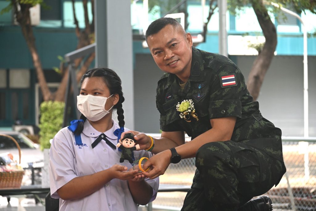 พลโท บุญสิน พาดกลาง บรรยายพิเศษและเสวนา หัวข้อ "เยาวชนไทยร่วมใจรักชาติ รักแผ่นดินและปลูกจิตสำนึก ด้านคุณธรรม จริยธรรม ความโปร่งใส เพื่อความมั่นคงของชาติ"