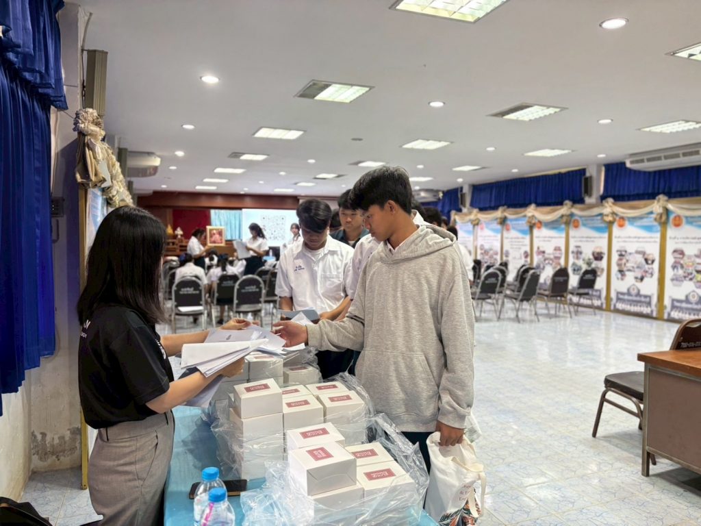 วศ. สาขาวิชาวิศวกรรมกระบวนการเคมีฯ จัดโครงการบริการวิชาการ “เกียร์ปทุมวันอาสา” กิจกรรมสบู่เหลวสมุนไพร ณ วิทยาลัยเทคนิคปราจีนบุรี