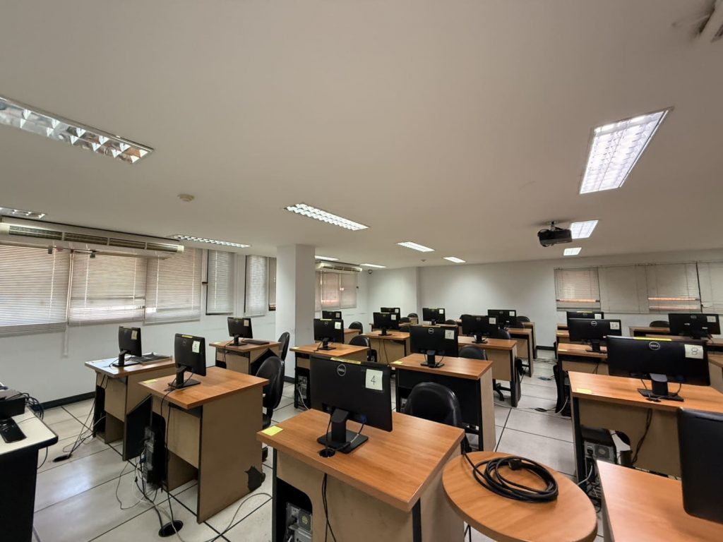 ศภค. ต้อนรับคณะศึกษาดูงานและหารือการเปิดศูนย์สอบ TOEFL ITP