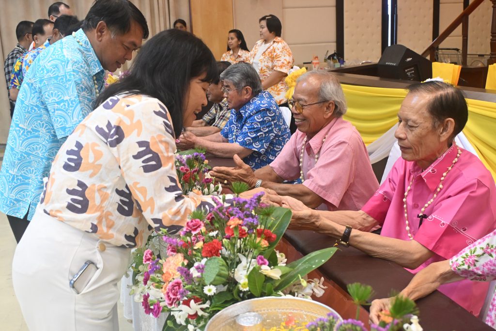 สทป. สืบสานวัฒนธรรมไทย จัดกิจกรรมรดน้ำดำหัวขอพรผู้สูงอายุและคณาจารย์ ประจำปี 2569