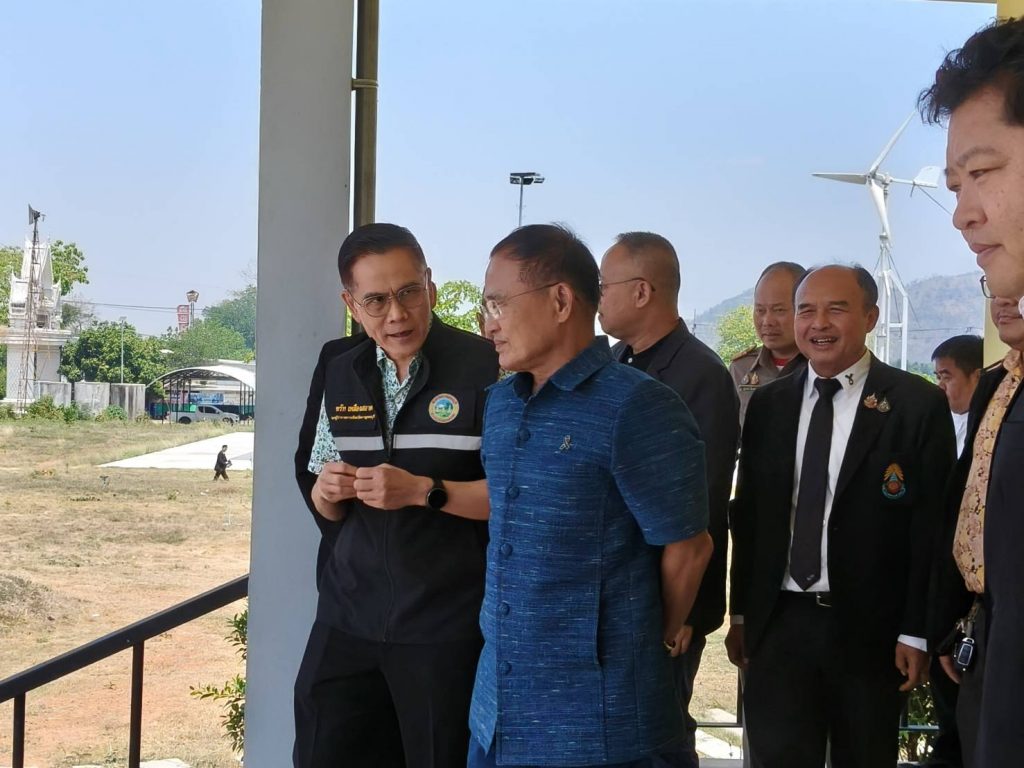 พลเอก ไพบูลย์ คุ้มฉายา องคมนตรี ลงพื้นที่เข้มติดตามงานโรงเรียนโครงการกองทุนฯ ชูแนวคิดพัฒนาคุณธรรมจริยธรรมให้เข้าถึงตัวบุคคล