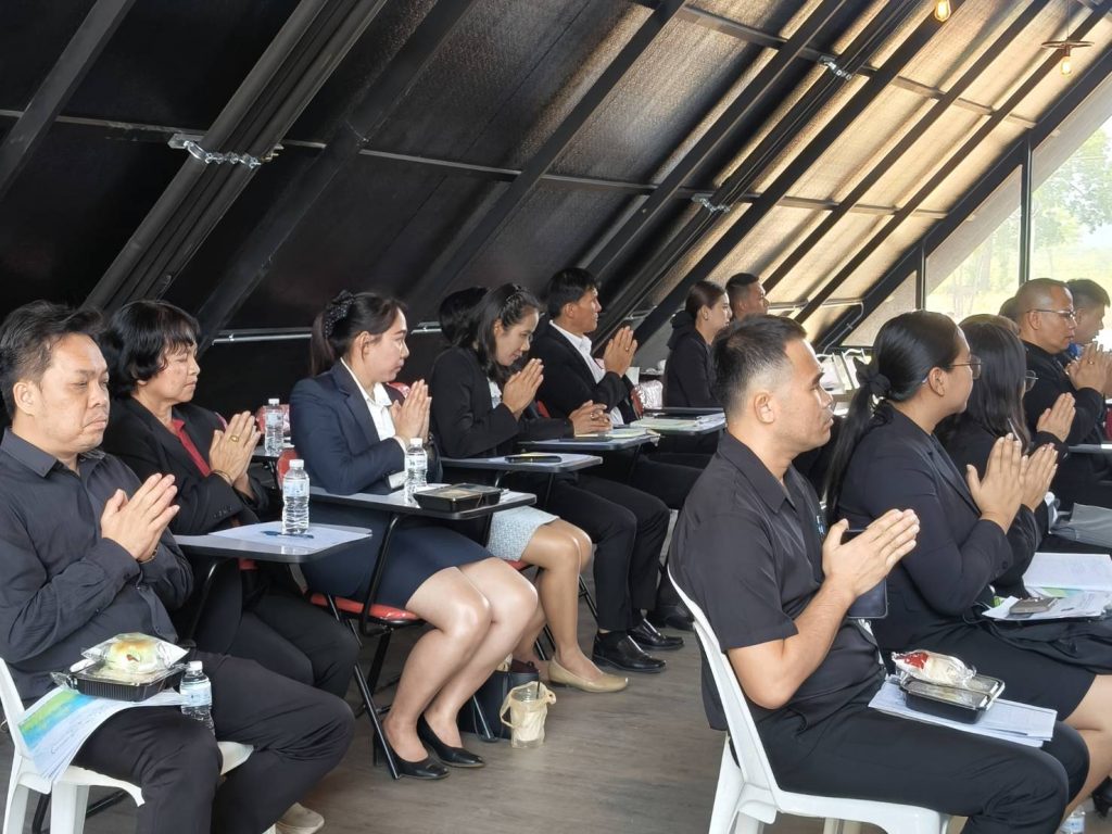 พลเอก ไพบูลย์ คุ้มฉายา องคมนตรี ลงพื้นที่เข้มติดตามงานโรงเรียนโครงการกองทุนฯ ชูแนวคิดพัฒนาคุณธรรมจริยธรรมให้เข้าถึงตัวบุคคล