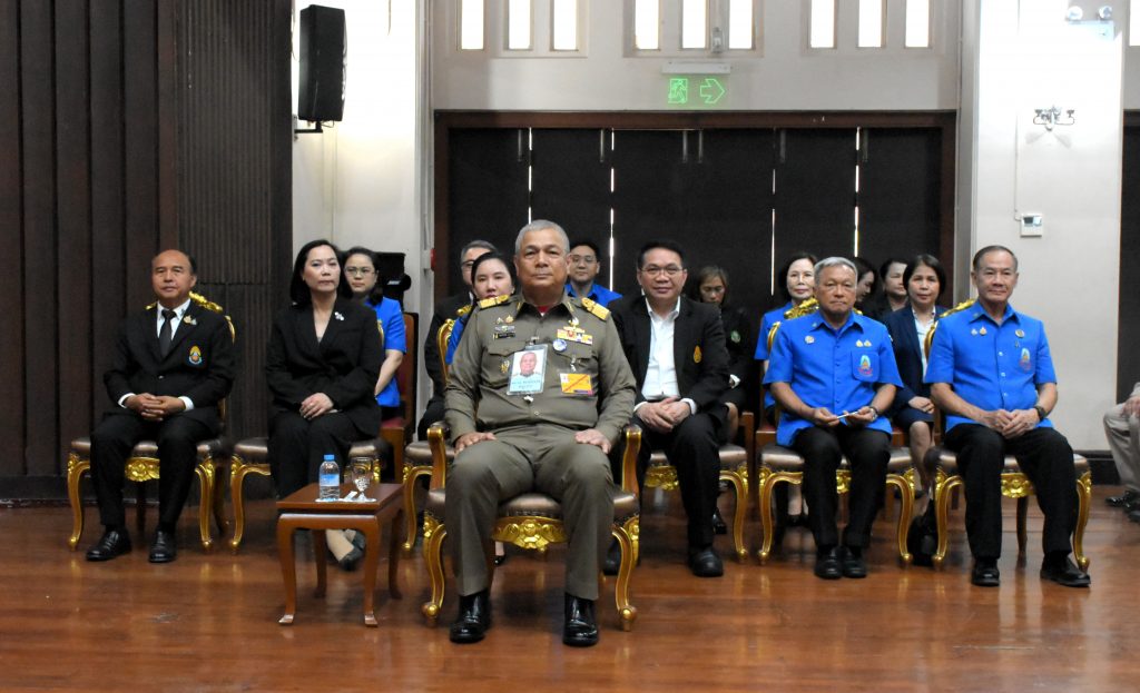 องคมนตรี เป็นประธานเปิดโครงการอบรมสัมมนา ในหัวข้อ “โรงเรียนในฝันของฉัน” สร้างฝันสู่ความจริง (Build Your Dreams)