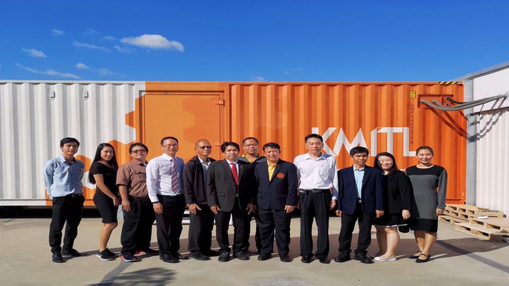 ศูนย์ภาษาและคอมพิวเตอร์ เข้าเยี่ยมชมระบบการดำเนินงานของ Huawei Academy ที่สำนักบริการคอมพิวเตอร์ สถาบันเทคโนโลยีพระจอมเกล้าเจ้าคุณทหารลาดกระบัง
