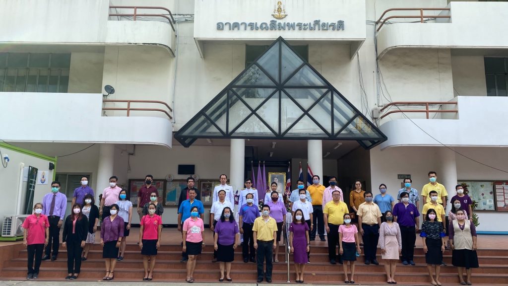 สถาบันเทคโนโลยีปทุมวัน จัดพิธีลงนามถวายพระพร สมเด็จพระนางเจ้าฯ พระบรมราชินี