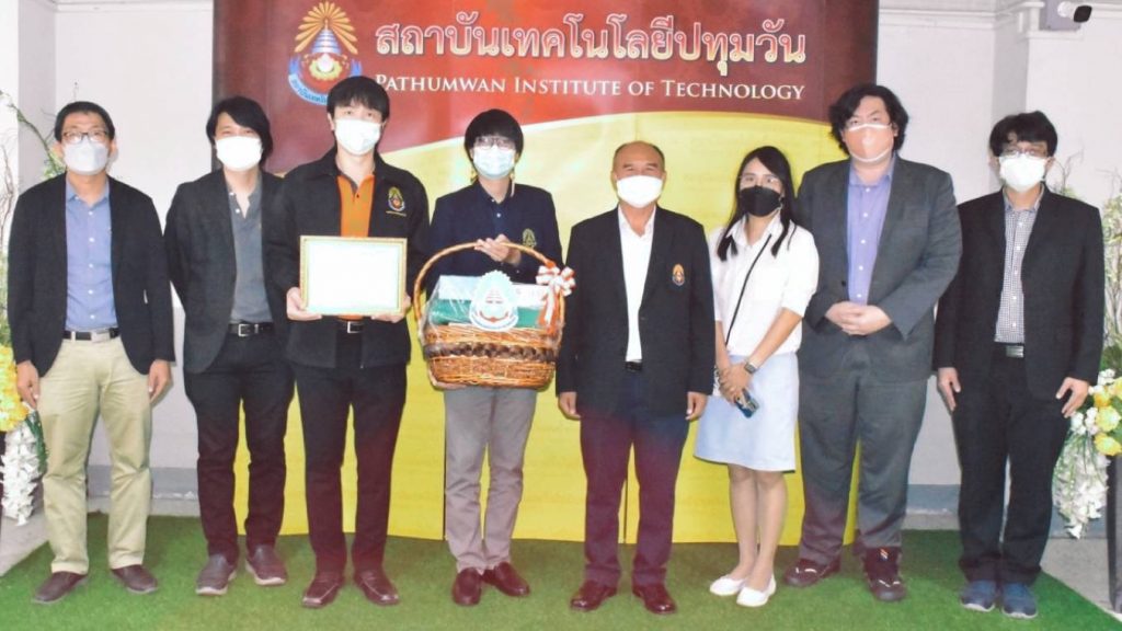 สทป.มอบอุปกรณ์สนับสนุนการสร้างสื่อการเรียนรู้แบบออนไลน์ ในโครงการโรงเรียนพี่เลี้ยงฯ
