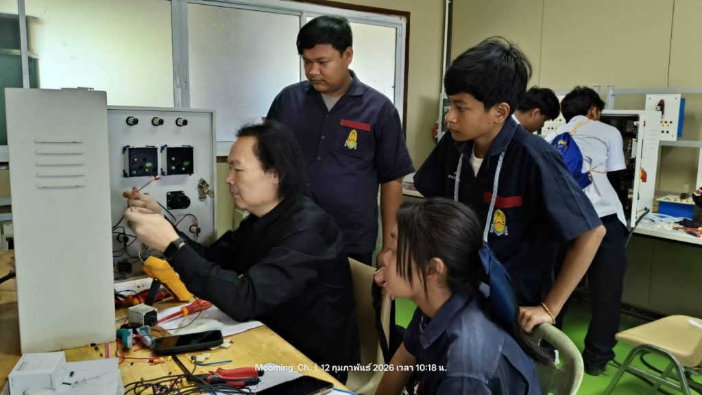 พลเอก ไพบูลย์ คุ้มฉายา องคมนตรี ให้เกียรติเป็นประธานพิธีปิดงาน “เปิดโลกวิศวกรรมและนวัตกรรม ครั้งที่ 2” สทป. โชว์ศักยภาพนวัตกรรมเยาวชน ชิงถ้วยรางวัลเกียรติยศ ณ ศูนย์การเรียนกาญจนบุรี